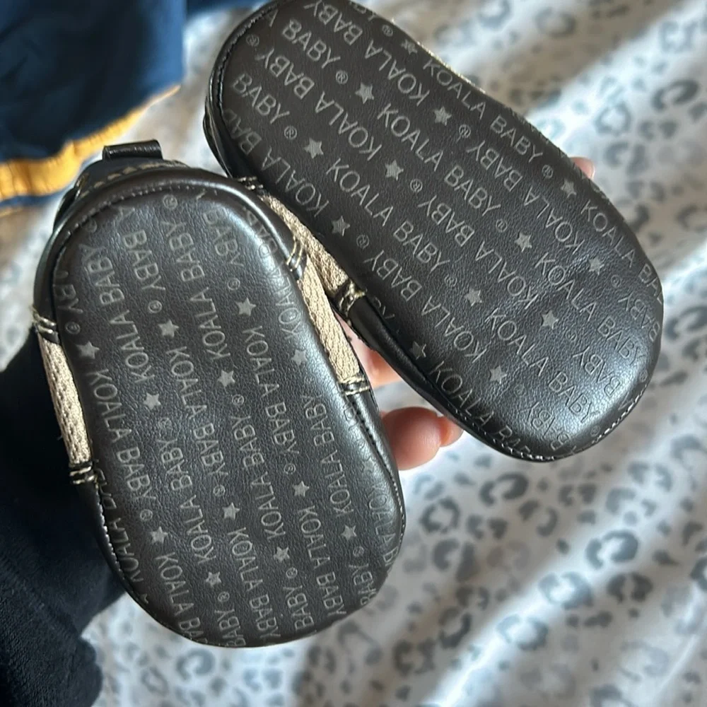 2 Pairs of Baby Boys Shoes - NB / 1